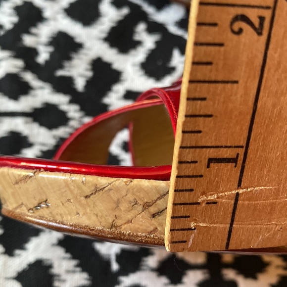 Stuart Weitzman Patent Leather Heels, Candy Apple Red Size 7.5. EUC - Picture 4 of 10